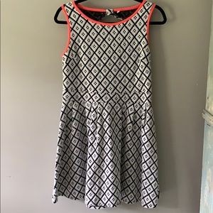Summer dress M sleeveless back cut-out black white